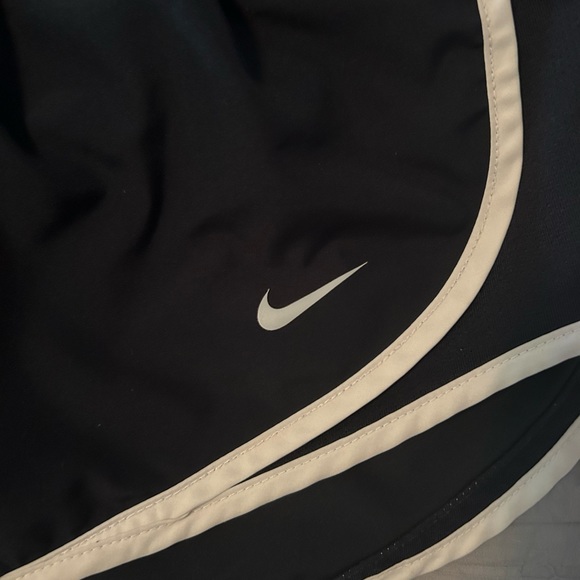 Nike Dri-Fit Tempo Running Shorts - Picture 2 of 5